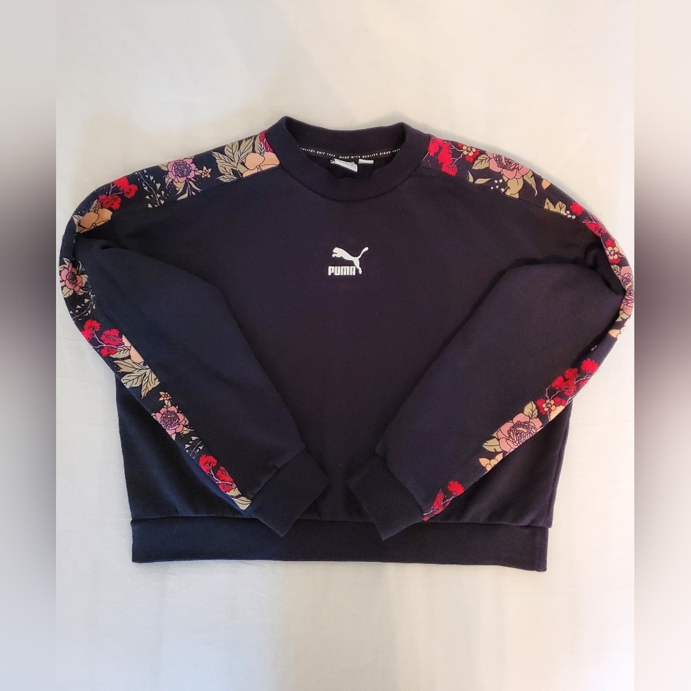 Selling Women's Puma Long Sleeved Black and Floral Crop Sweater Top